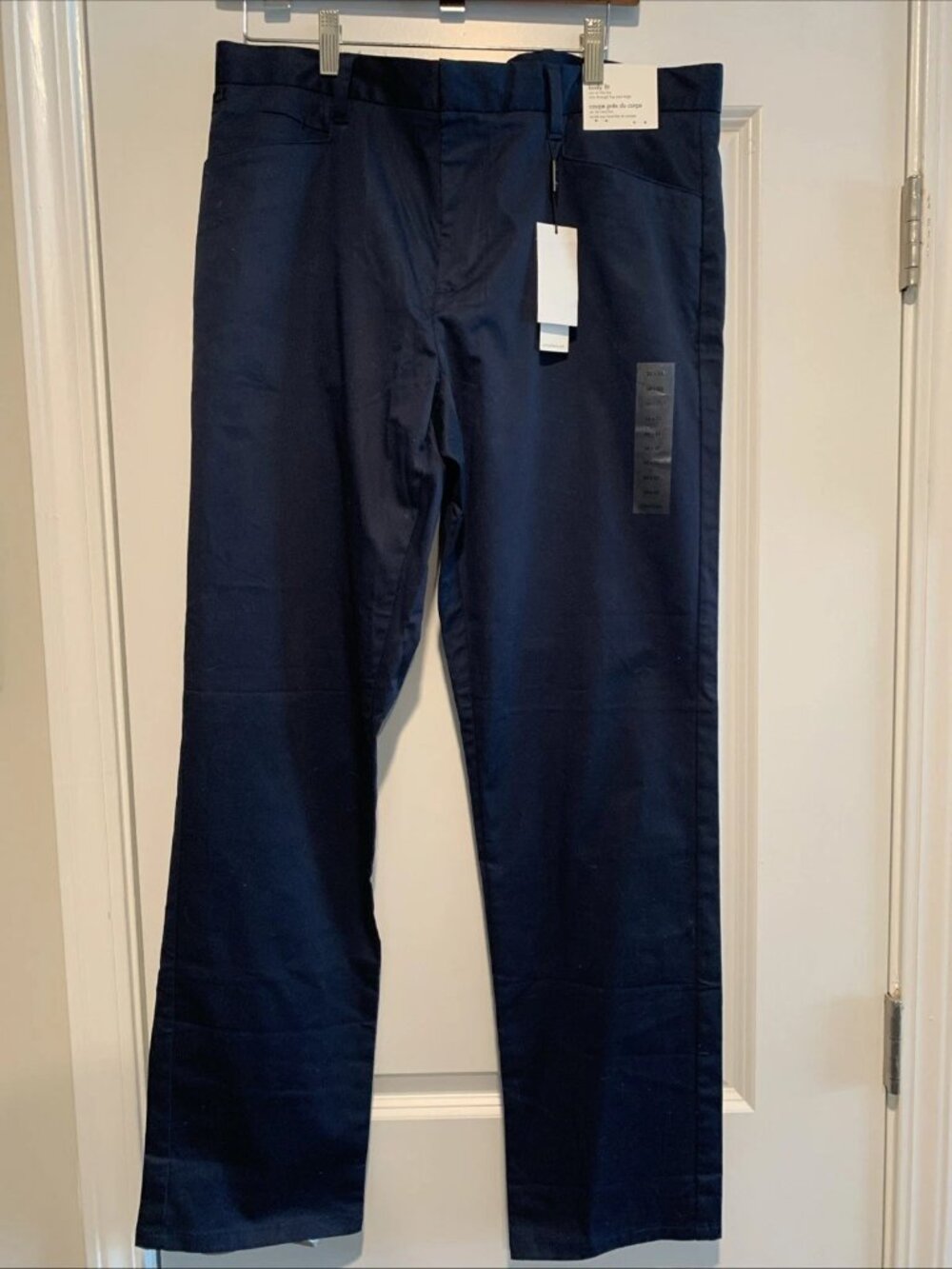 Men’s Calvin Klein Body Fit Dress Pants 34x32 Navy Blue Flat Front Business
